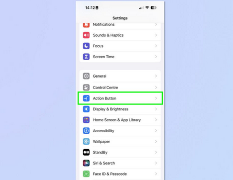 钟楼apple维修支持如何使用iPhone15Action按钮设置翻译